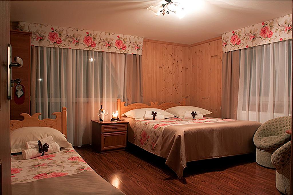 Bukowianski Dworek Bed and Breakfast Bukowina Tatrzańska Camera foto