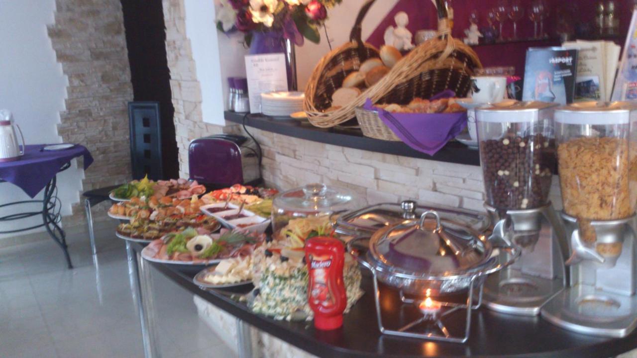 Bukowianski Dworek Bed and Breakfast Bukowina Tatrzańska Esterno foto